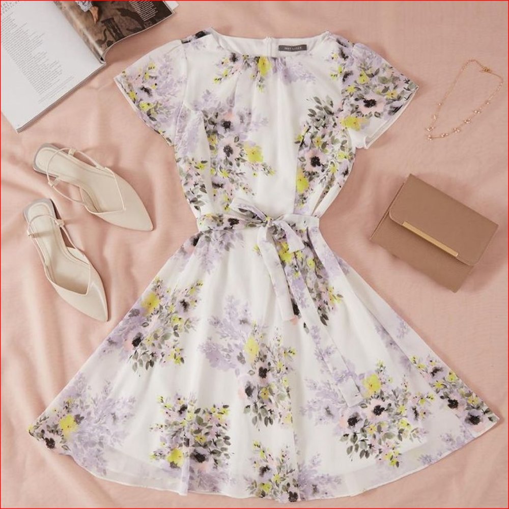 SHORT SLEEVE FLORAL FIT & FLARE DRESS